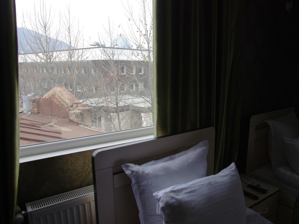 King Edward Hotel Tbilisi Quarto foto